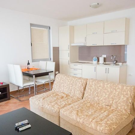 Apartments Palma Dobra Voda Luaran gambar