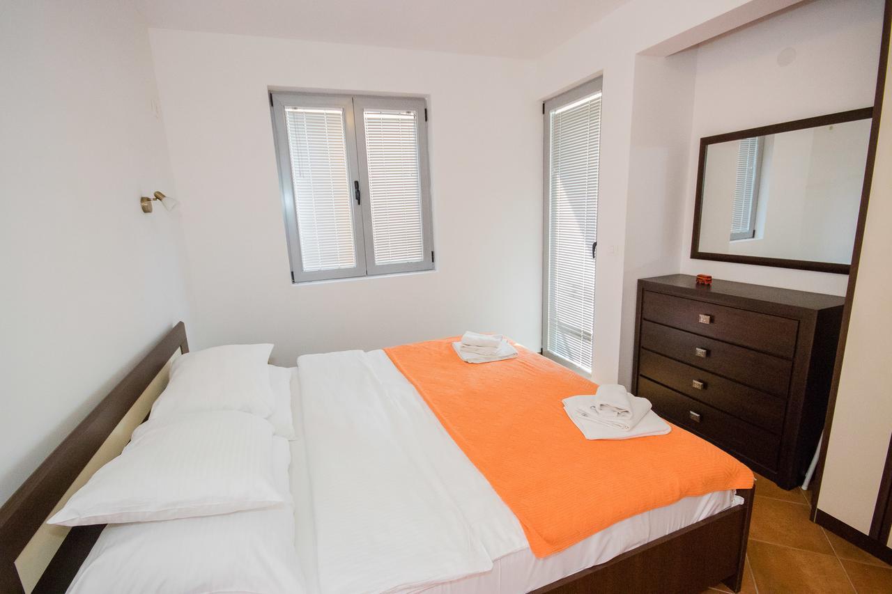 Apartments Palma Dobra Voda Luaran gambar