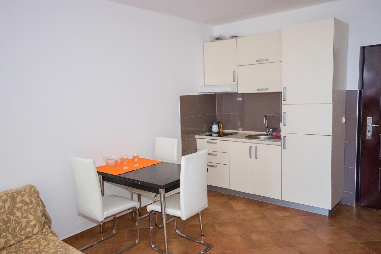 Apartments Palma Dobra Voda Luaran gambar