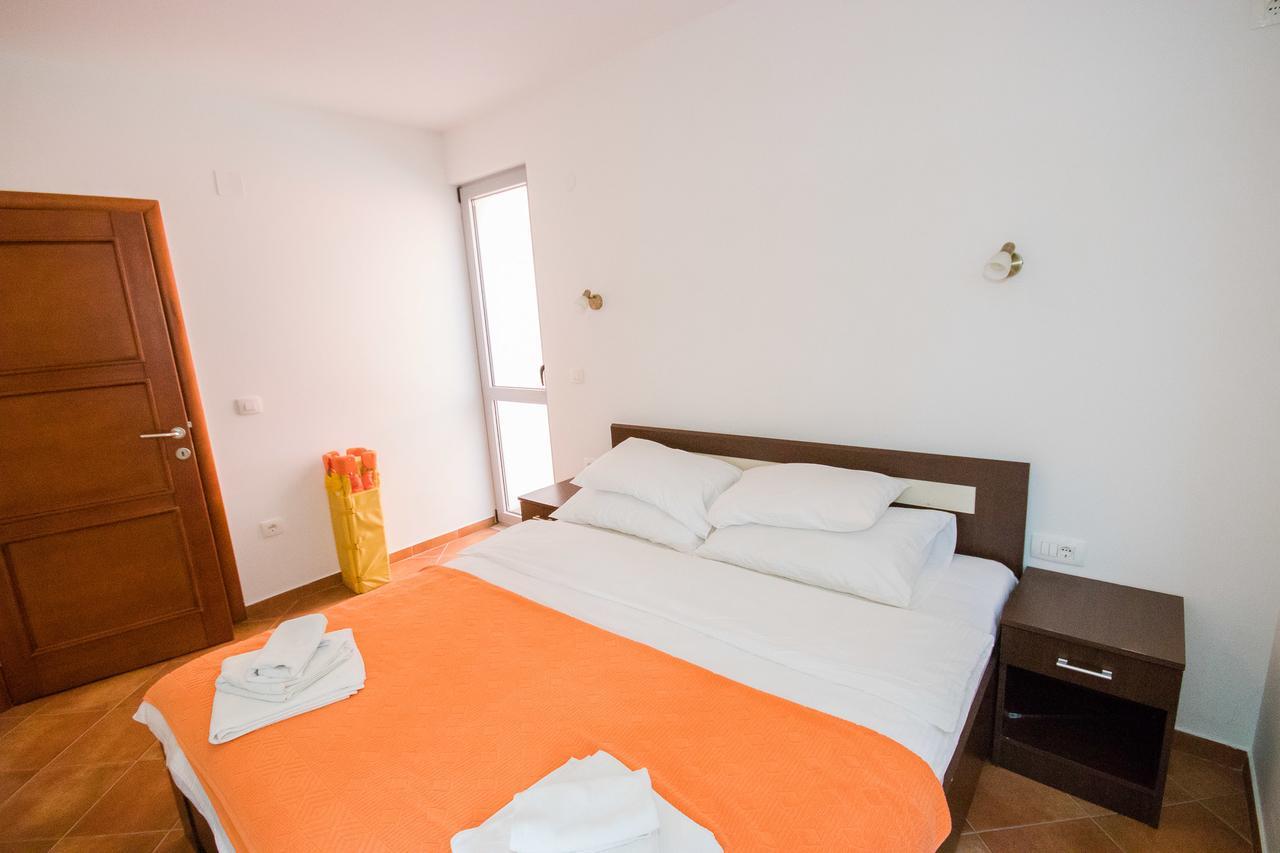 Apartments Palma Dobra Voda Luaran gambar