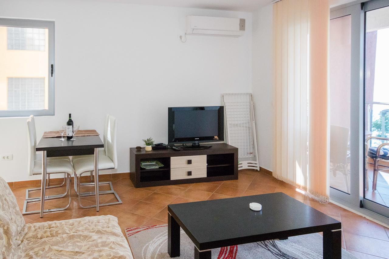 Apartments Palma Dobra Voda Luaran gambar
