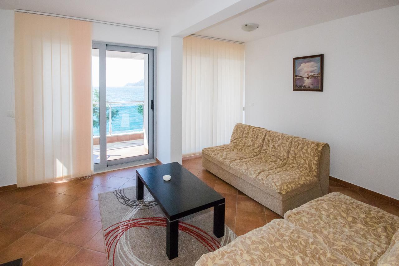 Apartments Palma Dobra Voda Luaran gambar