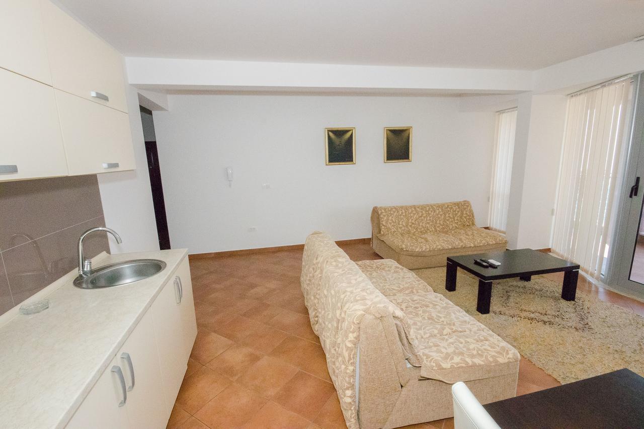 Apartments Palma Dobra Voda Luaran gambar
