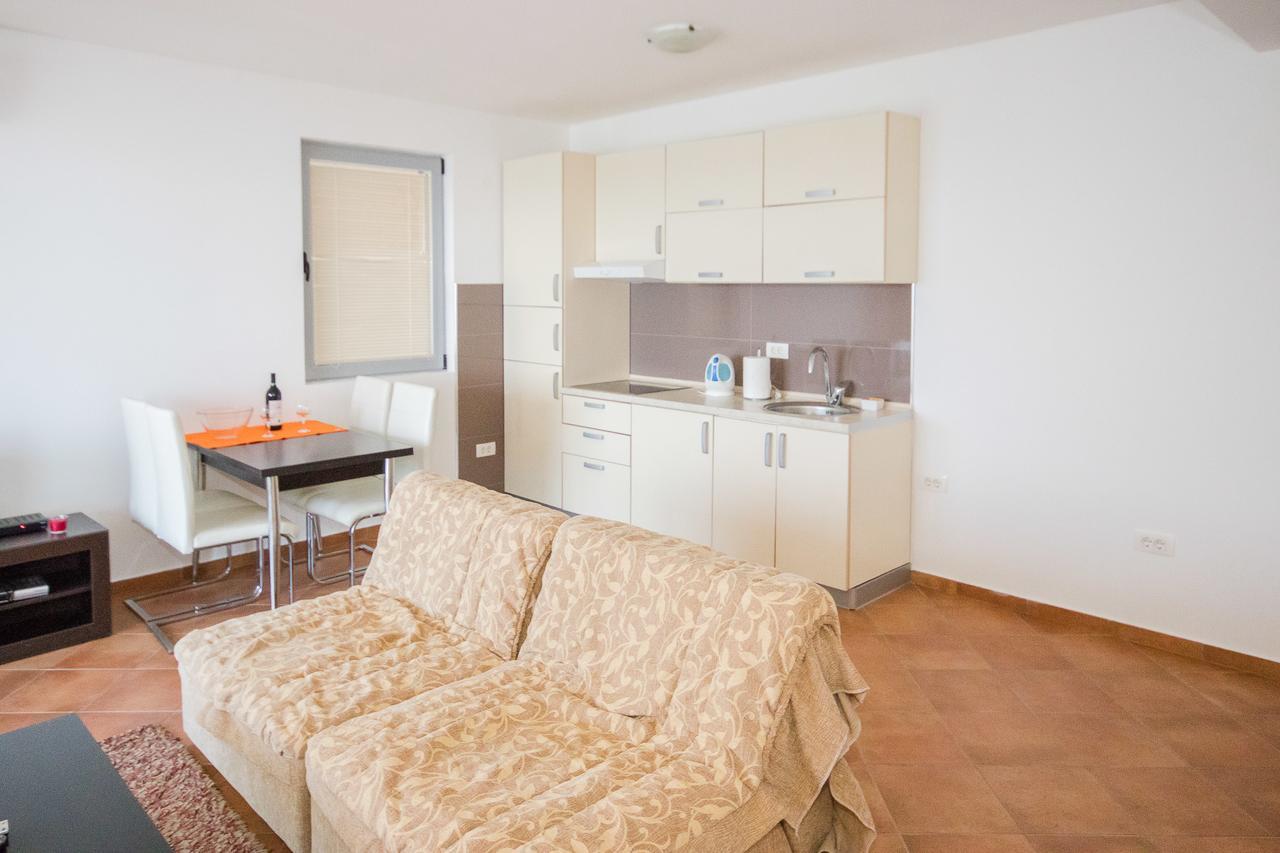 Apartments Palma Dobra Voda Luaran gambar