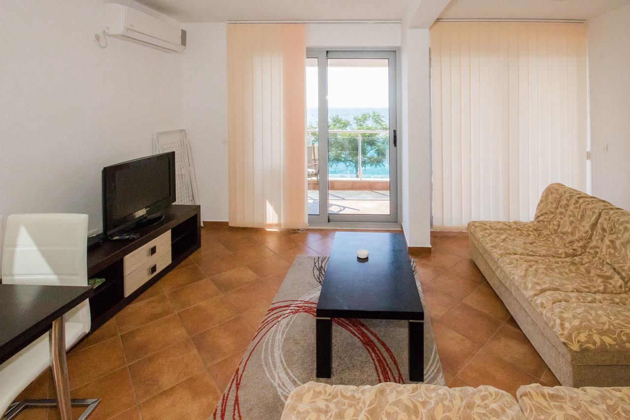 Apartments Palma Dobra Voda Luaran gambar