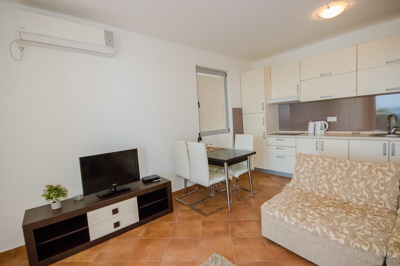 Apartments Palma Dobra Voda Luaran gambar